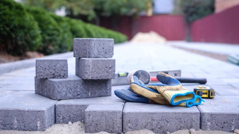 Projekty kostki brukowej - czy warto skorzystać z pomocy profesjonalistów?