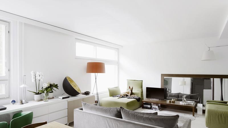 Gładki sufit bez smug i pasów