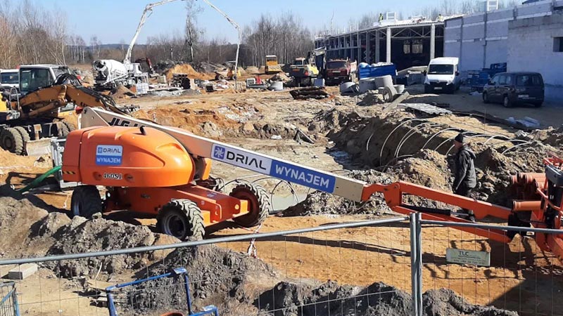 Wynajem podnośników - czym się kierować przy wyborze?