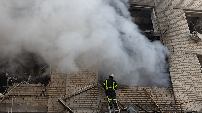 Klapy dachowe, klapy oddymiające - gdzie i kiedy należy je stosować?