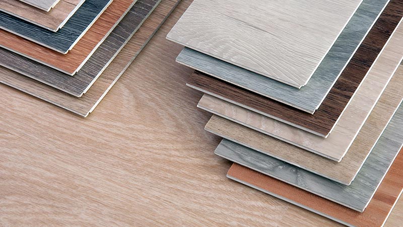 Podłogi winylowe to wielki hit. Jakie są ich najważniejsze zalety?