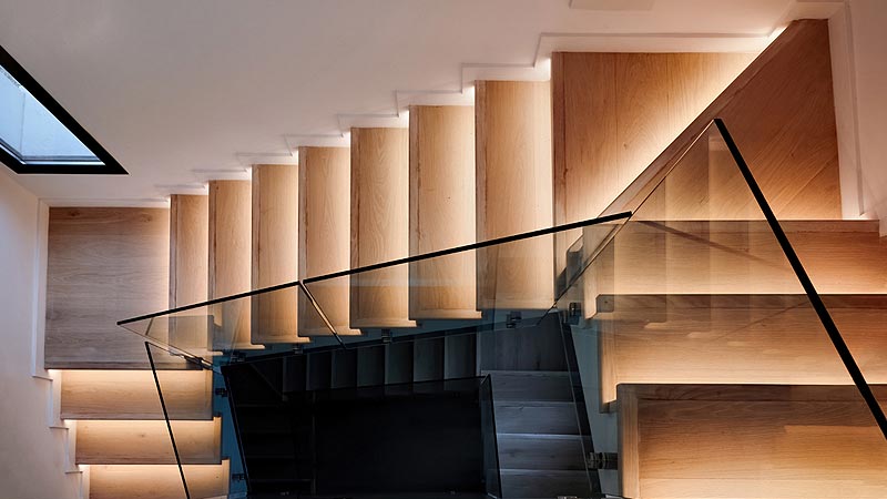 Jak montować profile schodowe?