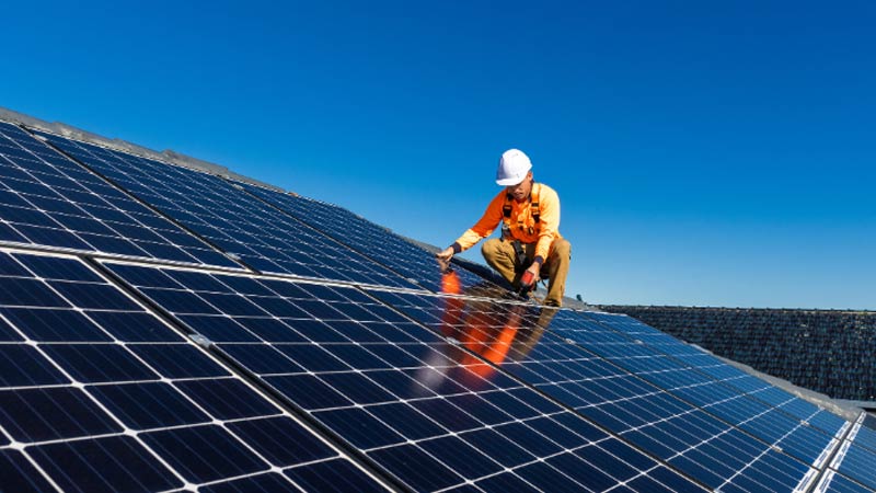 Czy można wykonać samodzielny montaż paneli fotowoltaicznych?