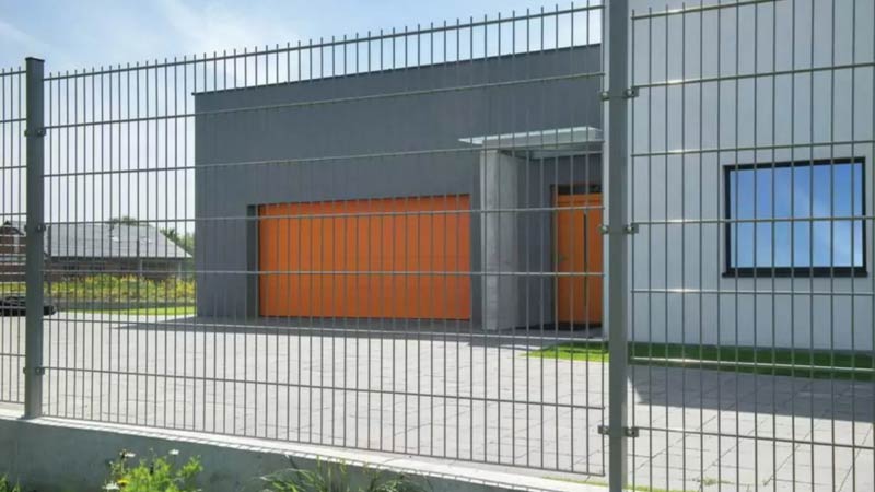 Panele 2D vs panele 3D - które ogrodzenie panelowe wybrać?