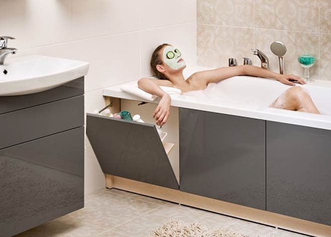 Wanna ze schowkiem - sprytny pomysł na Twoją łazienkę