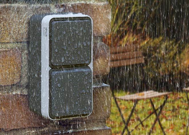 Osprzęt natynkowy - wzornictwo i technologia pierwszej klasy