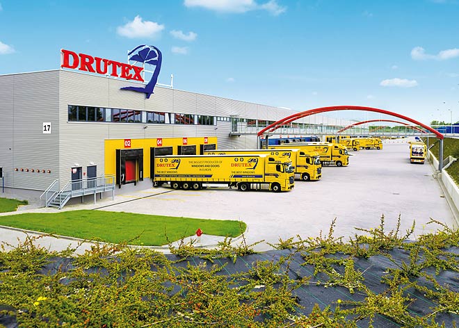 Europejskie Centrum Stolarki świętuje 1 rocznicę działania!