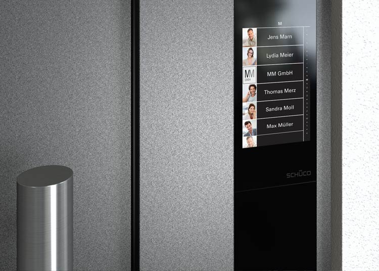 Technologia smartfonu w drzwiach