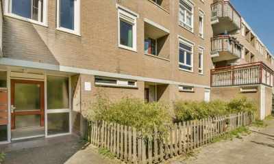 Wybór odpowiednich gzymsów elewacyjnych dla różnych stylów budynków