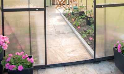 Co wybrać na podłoże do szklarni ogrodowej?